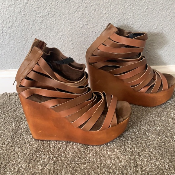 Shoes - Picture 3 of 6